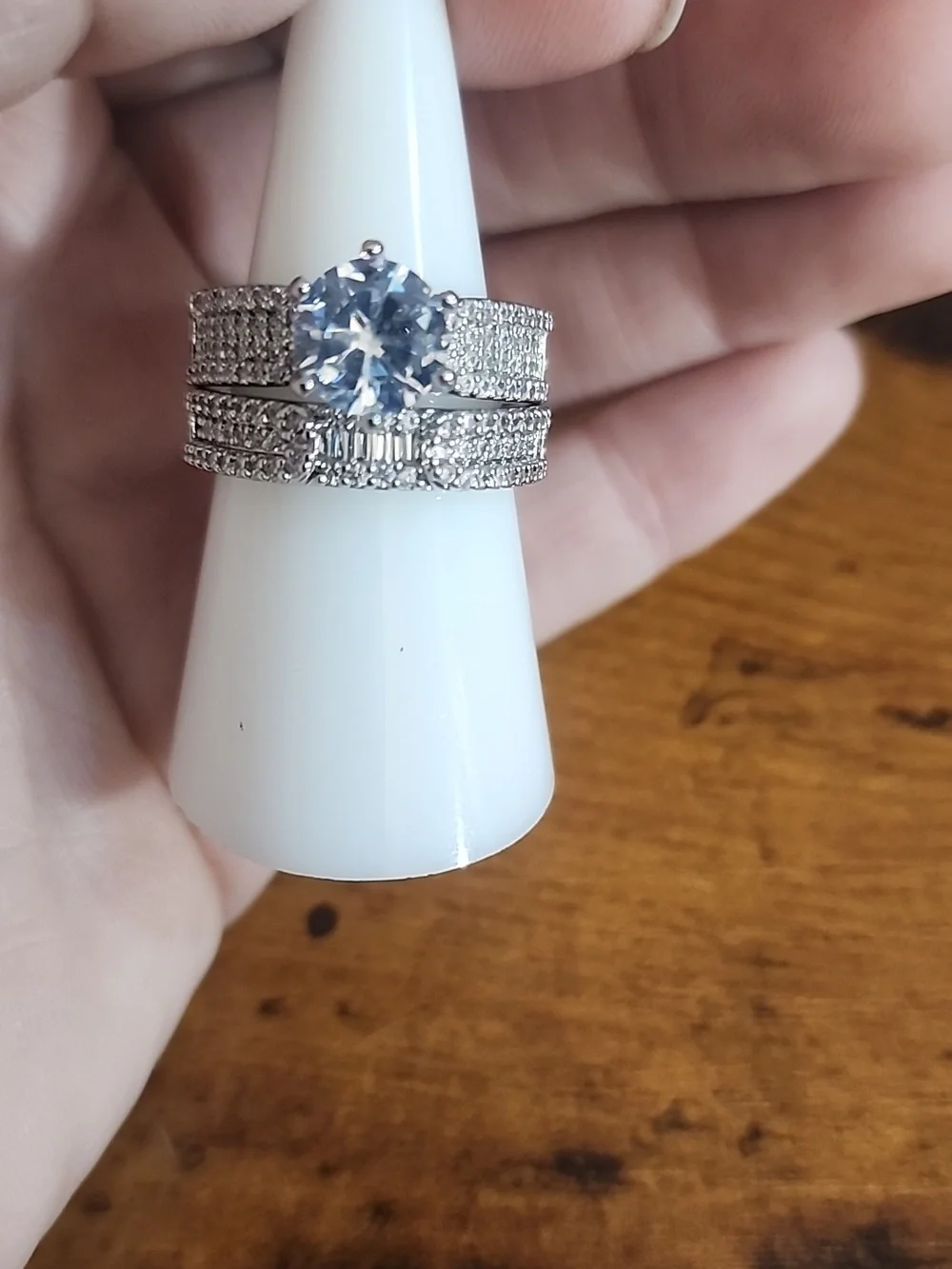 Size 8 2 Pcs Rings Luxury Fully Rhinestone engagement Runs suitable For Wedding